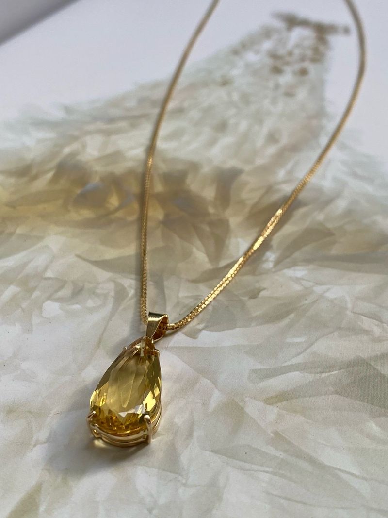Pingente Berilo Gota Ouro Amarelo.