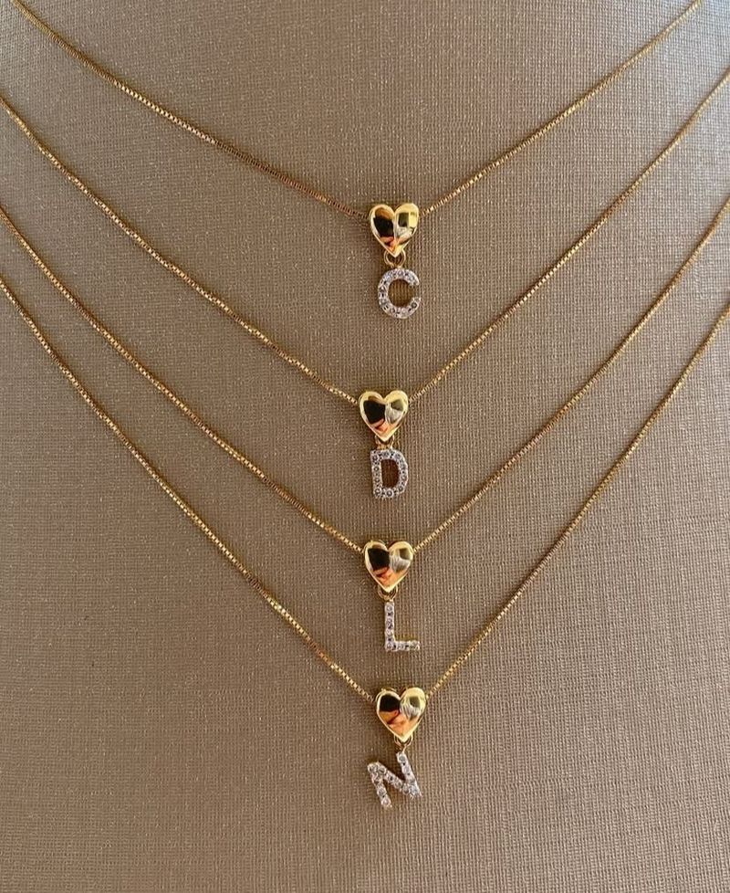 Colar Letras Diamante Ouro Amarelo.
