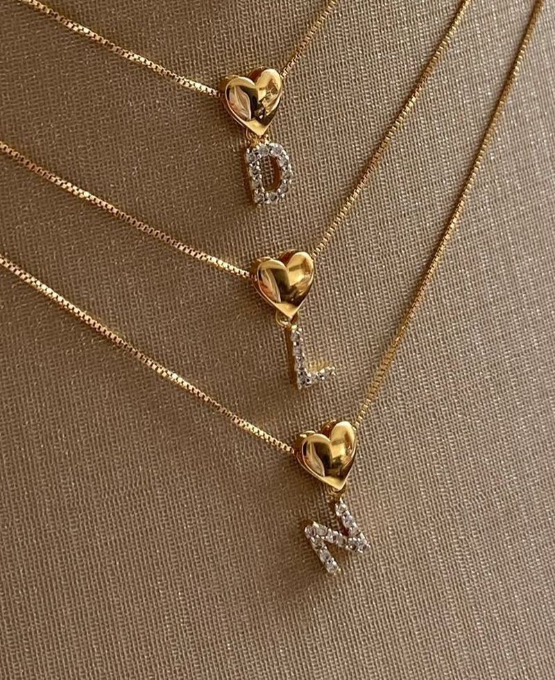 Colar Letras Diamante Ouro Amarelo.