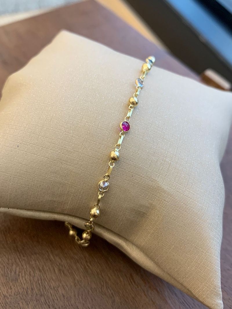 Pulseira Infantil Bolinhas e Pedras Coloridas Ouro Amarelo