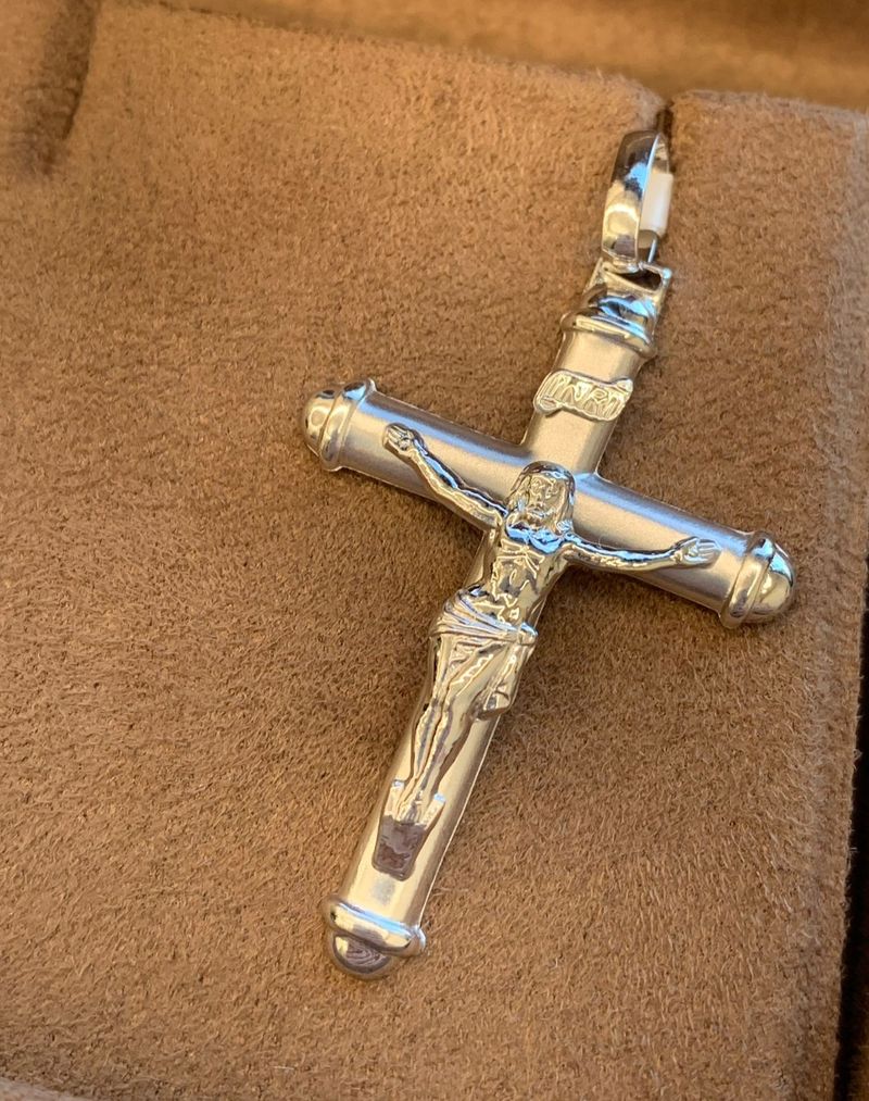 Pingente Crucifixo Ouro Branco