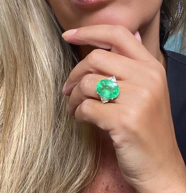 Anel  Turmalina Paraíba Verde e Diamante Ouro Branco 