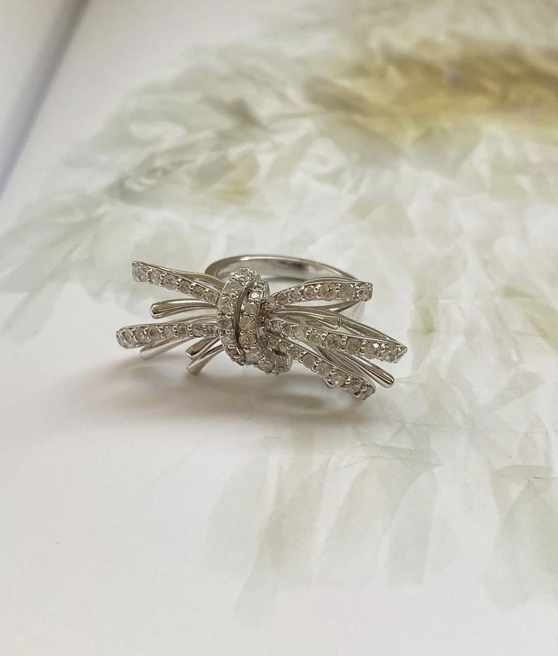Anel Laço Diamante Ouro Branco