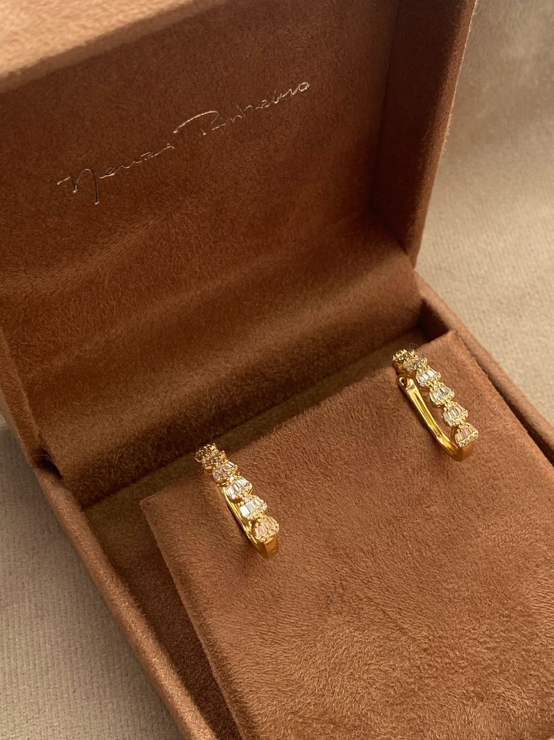 Brinco Meia Argola Diamante Ouro Amarelo