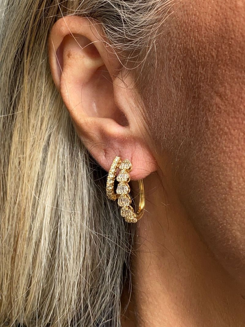 Brinco Meia Argola Diamante Ouro Amarelo