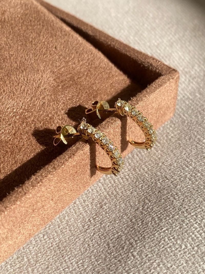 Brinco Meia Argola Diamante Ouro Amarelo