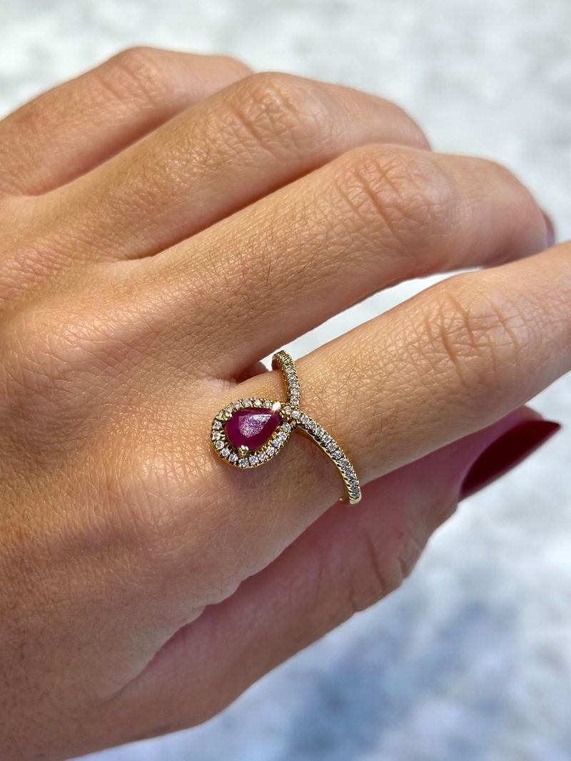 Anel Gota Rubi Diamantes Ouro Amarelo