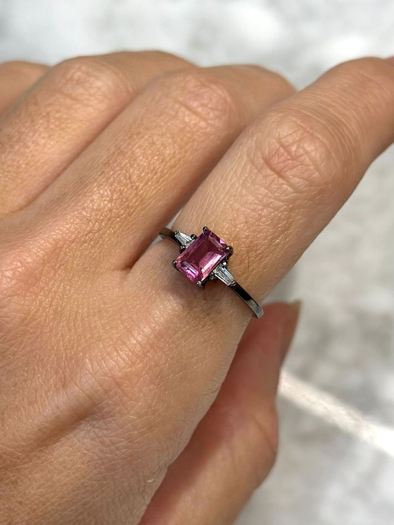 Anel Turmalina Rosa Diamantes Ouro Negro