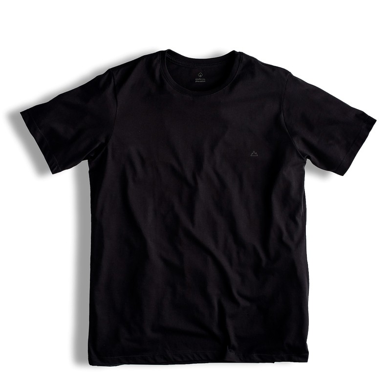 T-shirt  Pima  Three Mountains - Preta