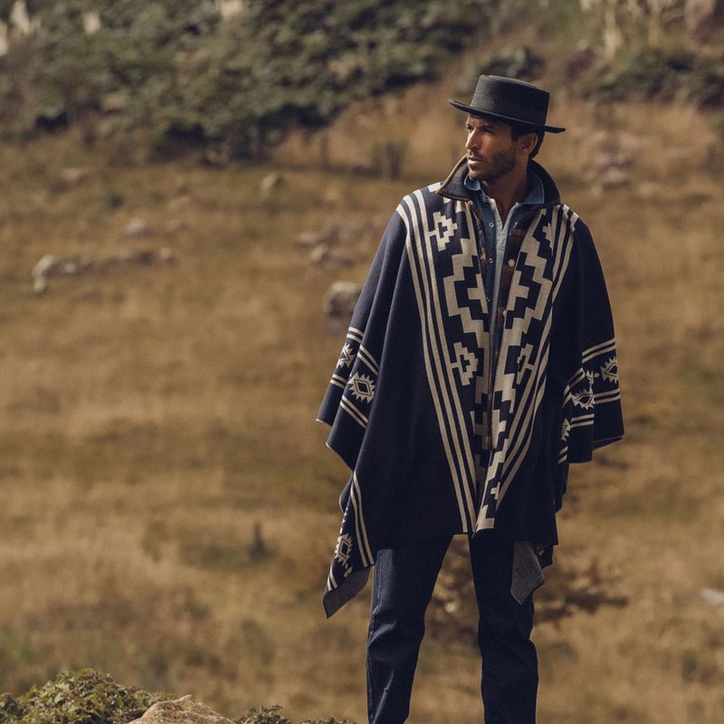 Poncho Mapuche
