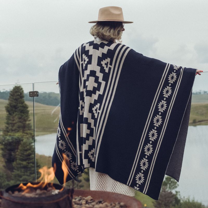 Poncho Mapuche