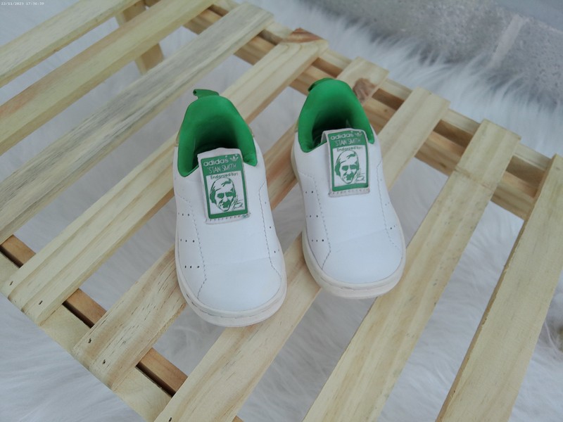 Tênis verde e branco 