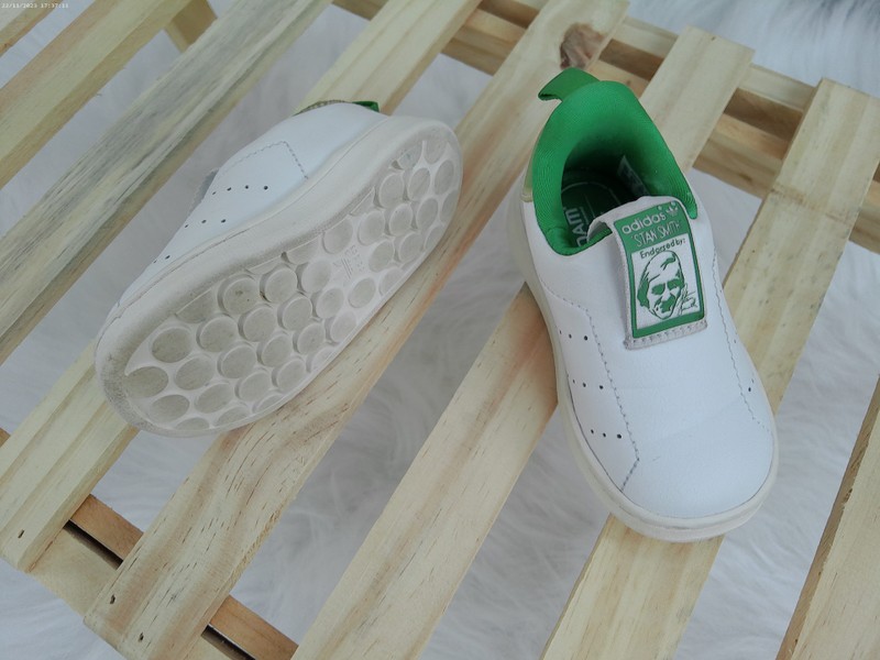 Tênis verde e branco 