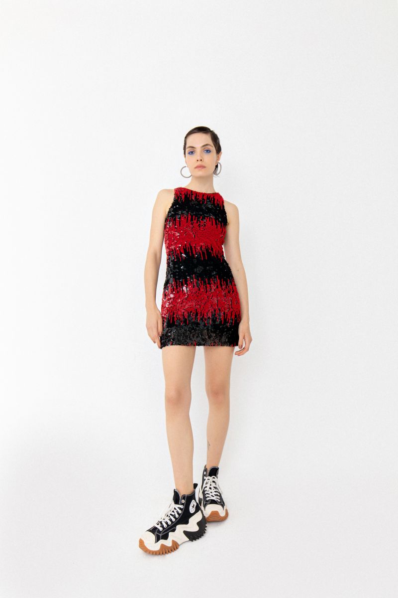 Vestido curto de paêtes 