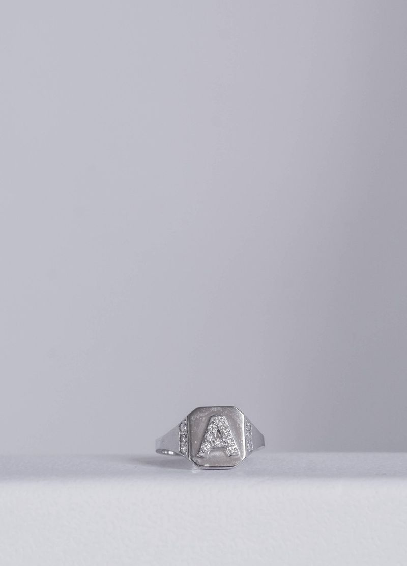 Anel Little Finger Inicial Diamante