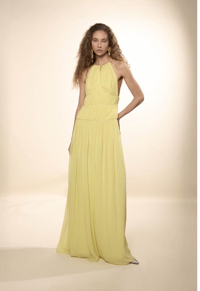 Vestido Longo com Detalhes