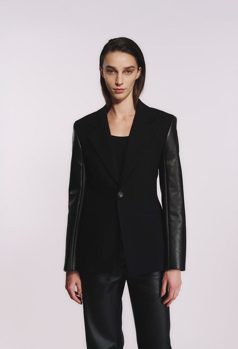 Blazer com Mangas de Couro