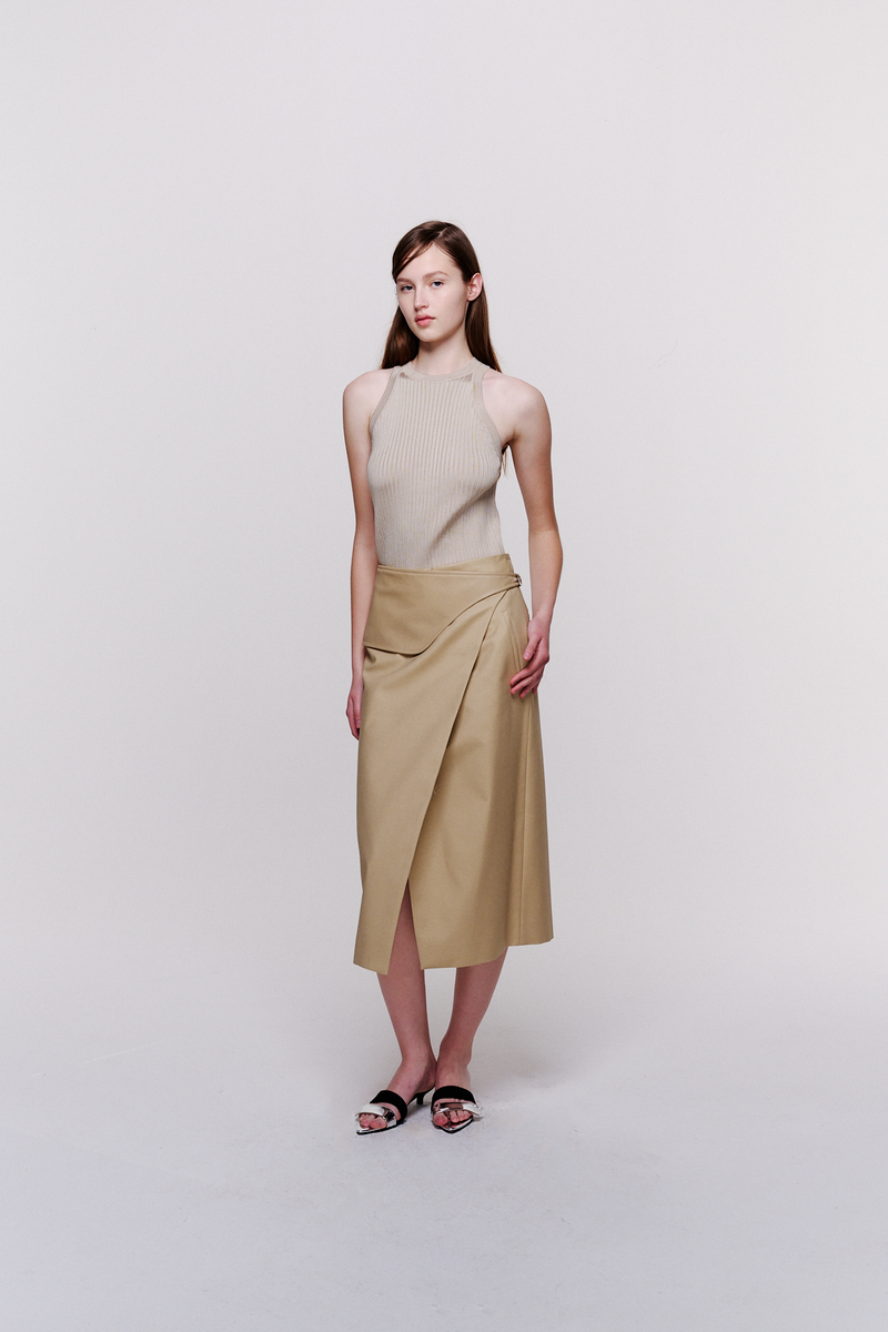 Saia Midi com Transpasse e Detalhe em Couro 