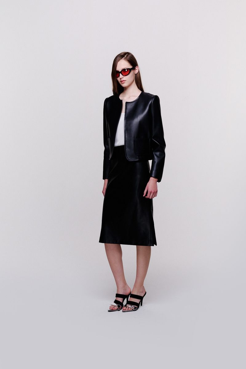 Veste Decote Redondo Bolsos Couro 