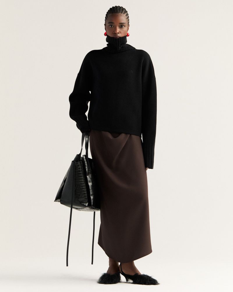 Blusão Tricot Aetherna Preto