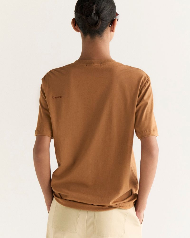 Camiseta Rocio Bordada Caramelo
