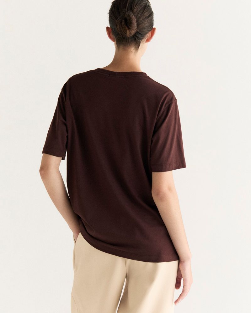 Camiseta Rocio Bordada Marrom