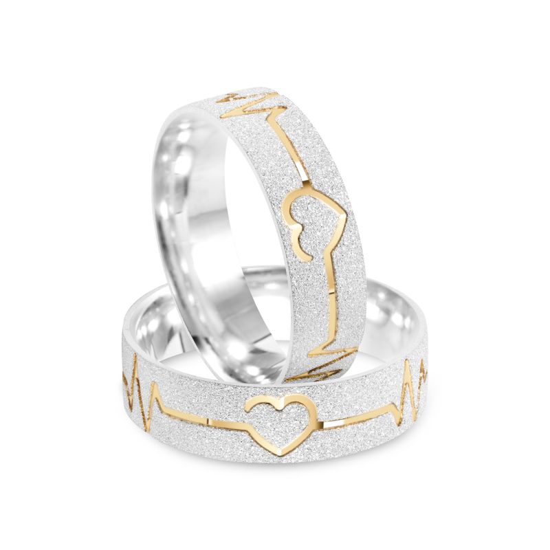 Par Aliança Prata  Reta Semi Anatômica Dourado  Coração Friso  5,5mm  801216