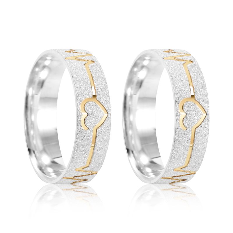 Par Aliança Prata  Reta Semi Anatômica Dourado  Coração Friso  5,5mm  801216