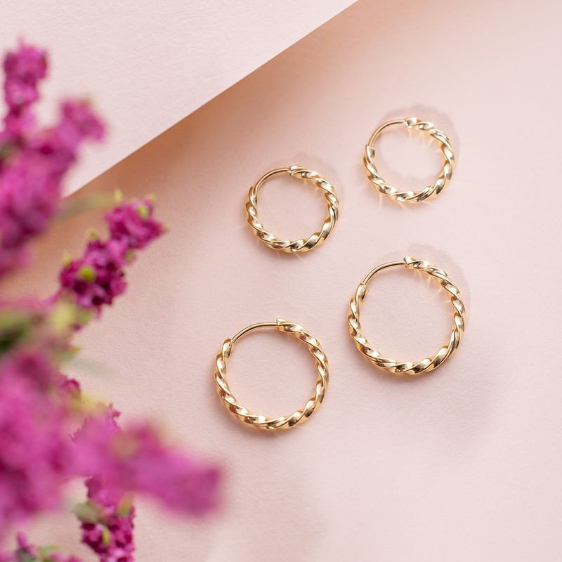 Brinco Ouro 18K Argola Redondo Torcido 105110
