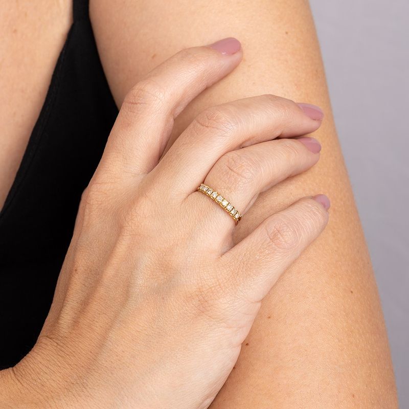 Meia Aliança Ouro 18K Diamante 27 Pontos 1600024
