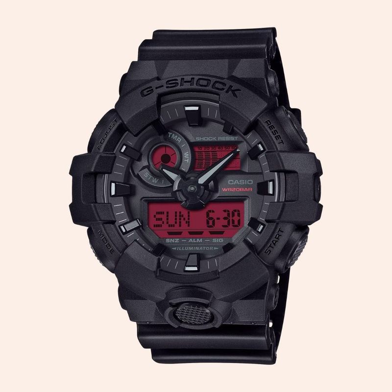 Relógio Casio G-shock Black and Bold Red GA-700BBR-1ADR