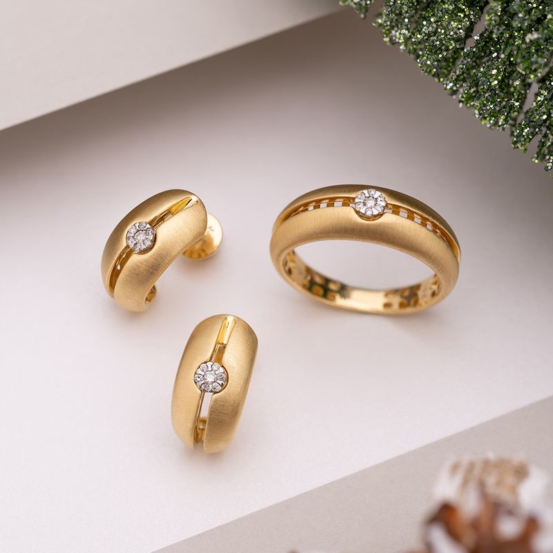 Anel Ouro 18k Abaulado Vazado Diamante 313391