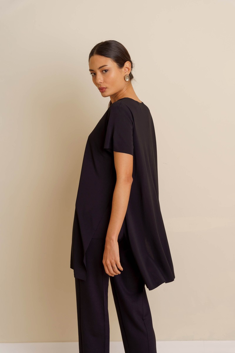 BLUSA ABERTURA LATERAL - PRETO