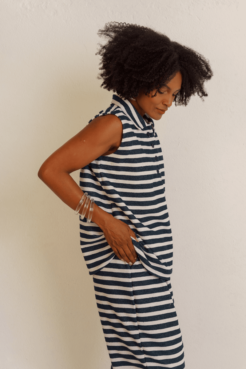 BLUSA POLO SEM MANGAS LISTRAS - AZUL