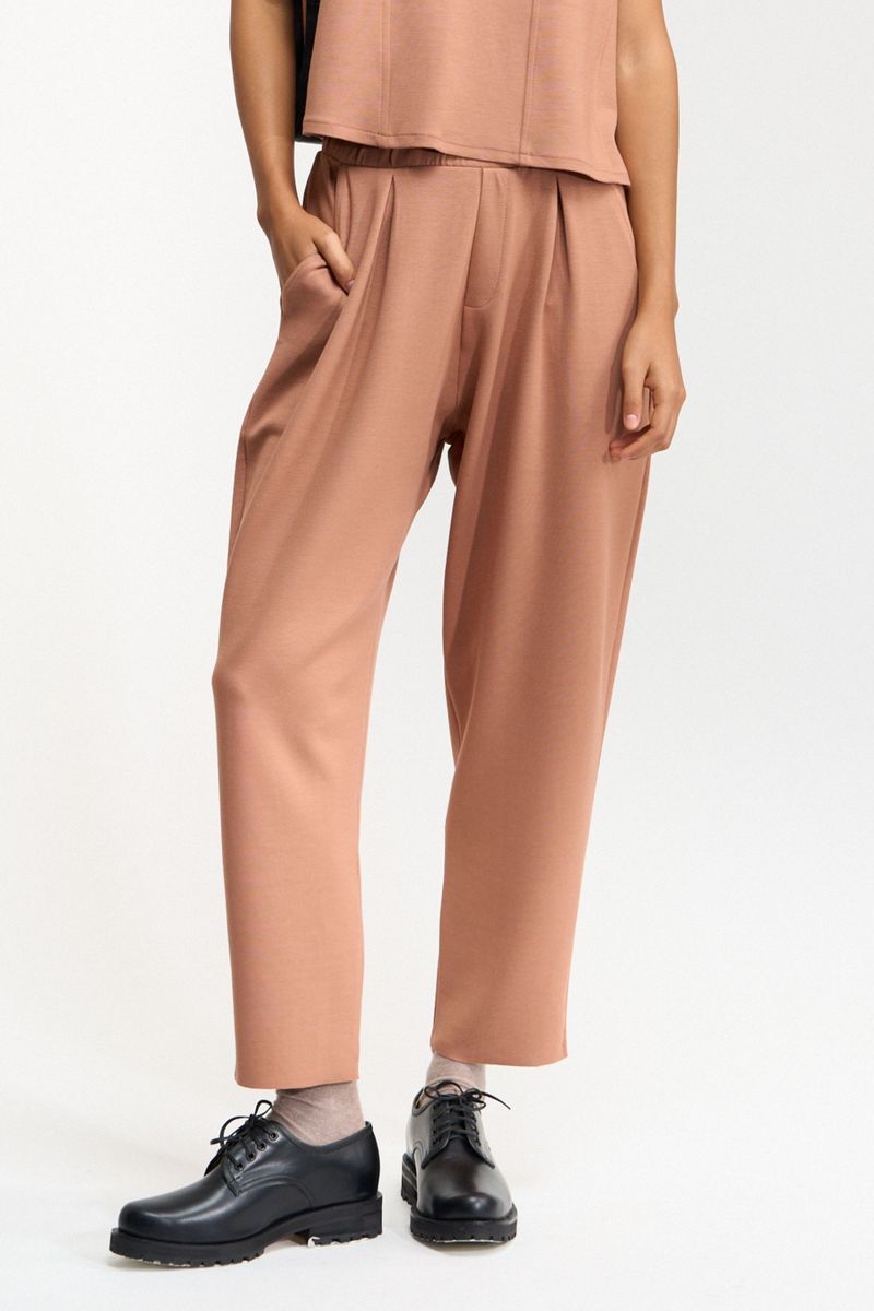CALÇA CENOURA JIALI - MOCHA
