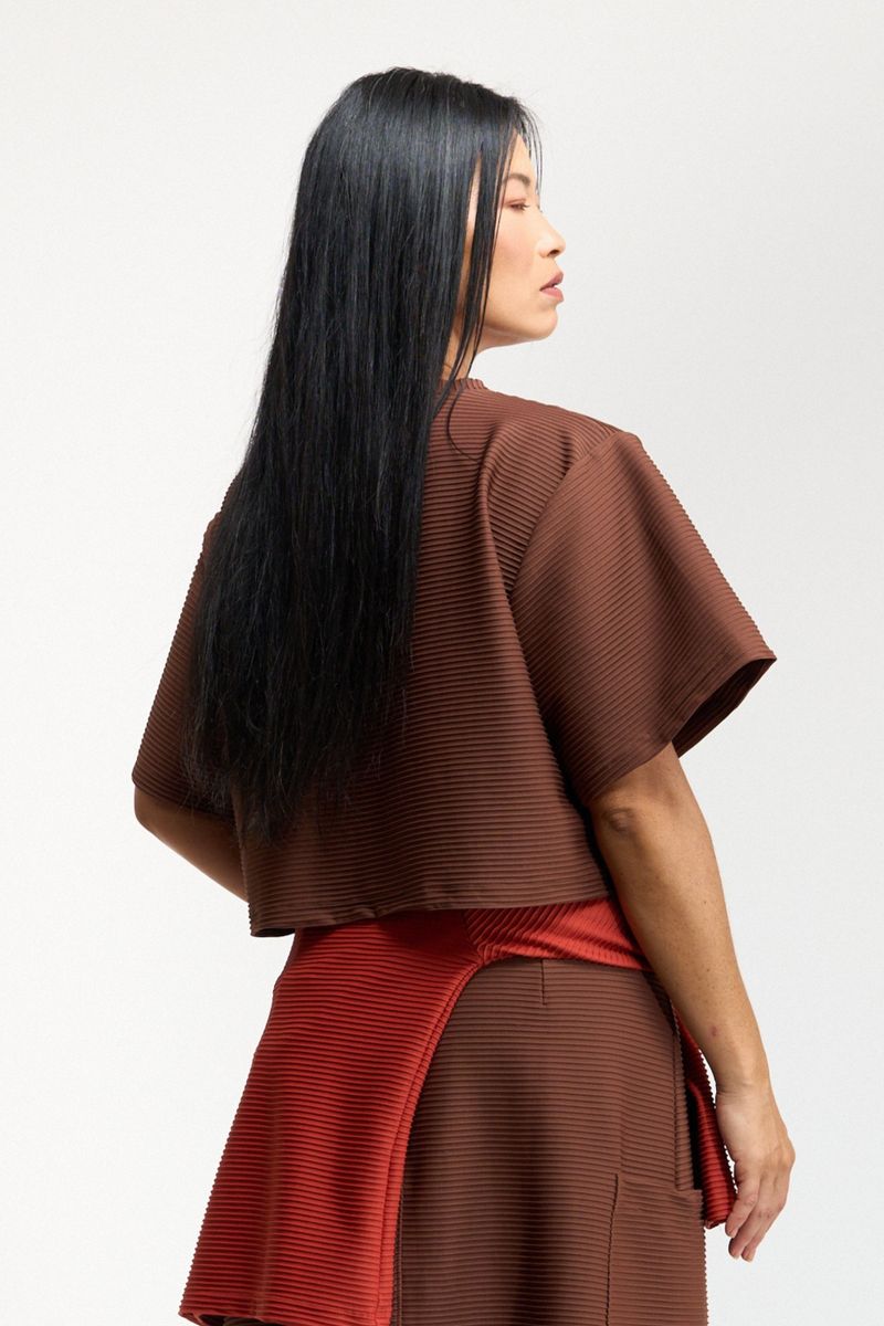 TSHIRT CROPPED TEXTURA - MARROM 