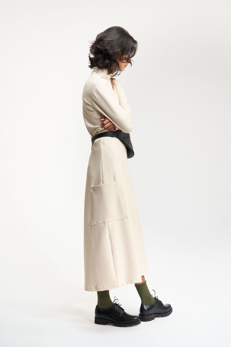 BLUSA MANGA LONGA GOLA ALTA TEXTURA - CREME