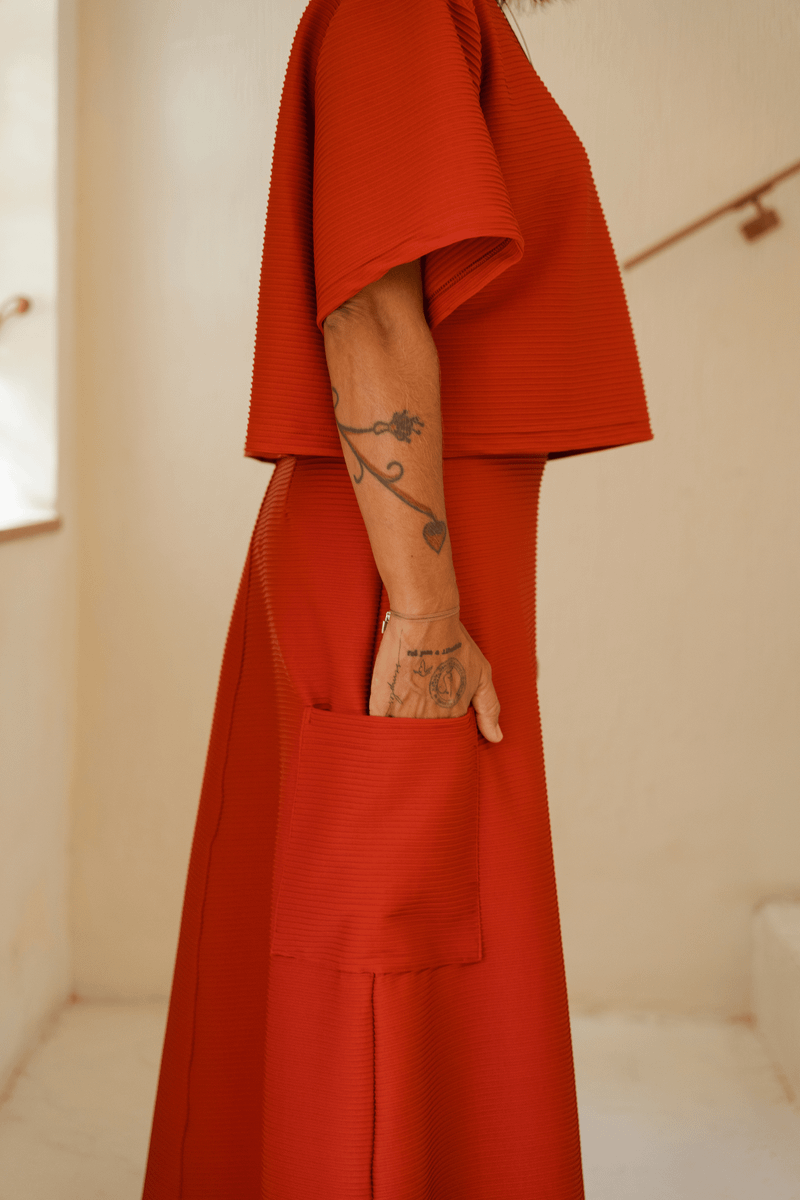TSHIRT CROPPED TEXTURA - VERM. QUEIMADO