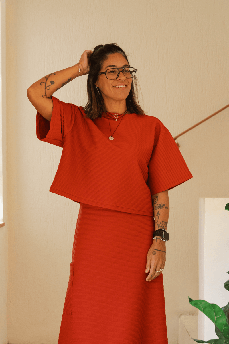 TSHIRT CROPPED TEXTURA - VERM. QUEIMADO