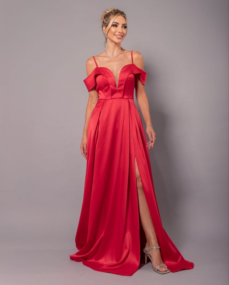 Vestido de Festa Longo Com Decote Vermelho Classico