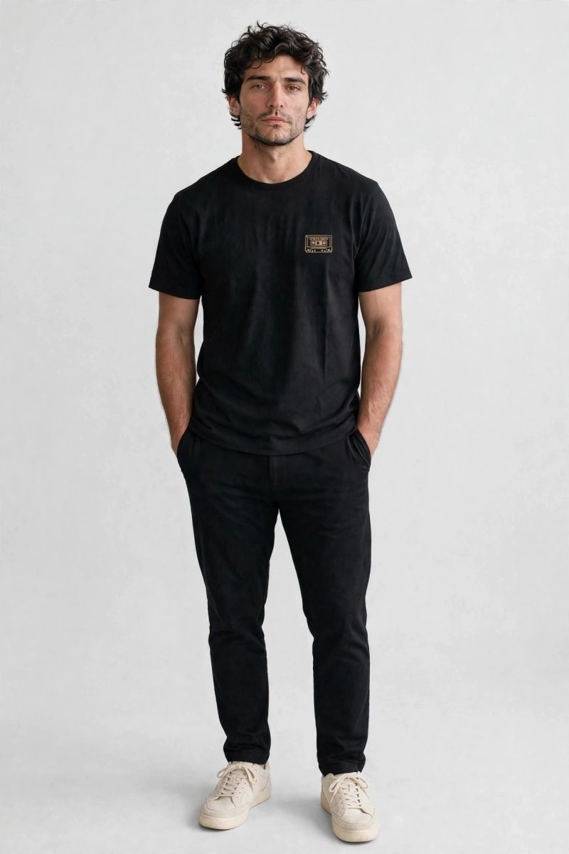 Foto do produto CAMISETA ESSENTIAL FITA