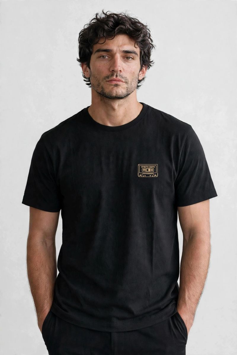 Foto do produto CAMISETA ESSENTIAL FITA