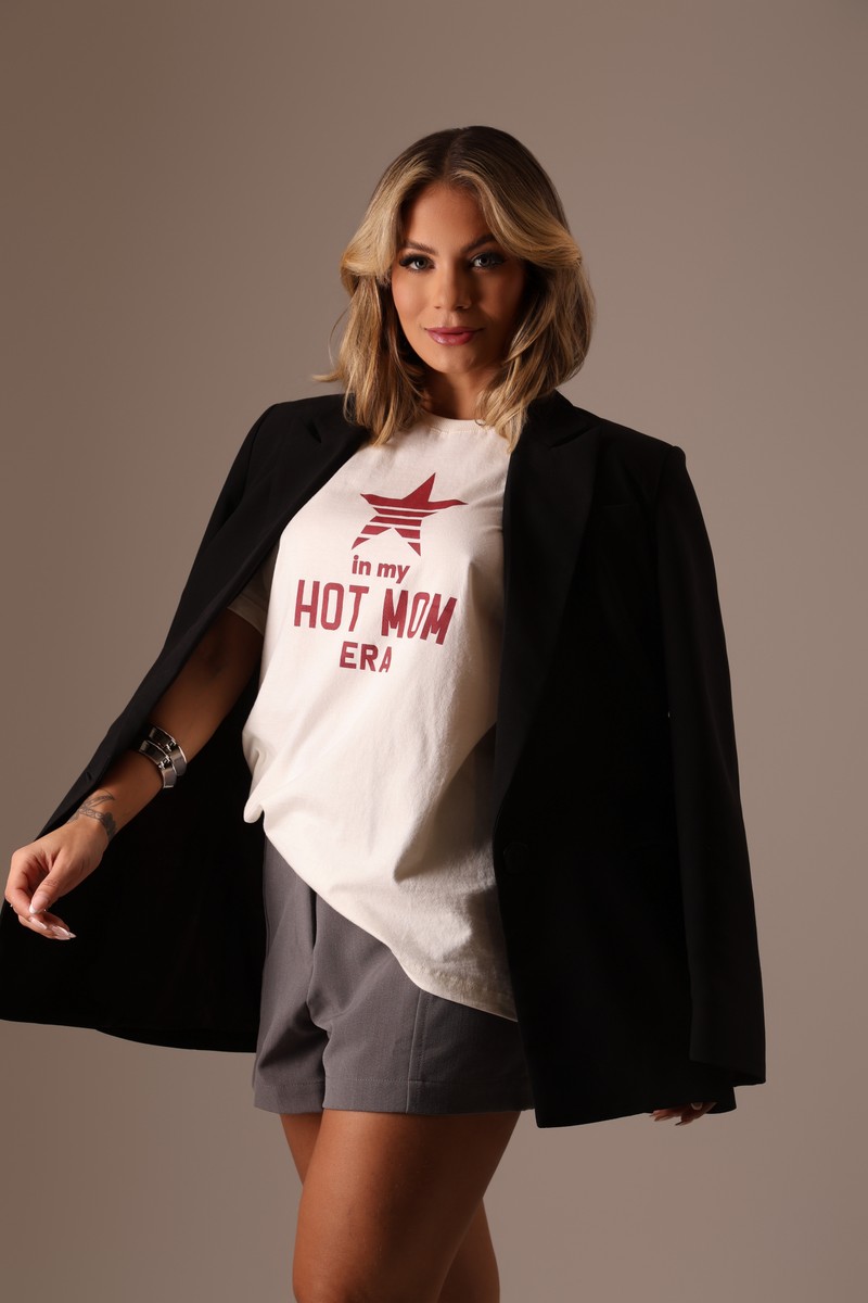 CAMISETA HOT MOM ERA 