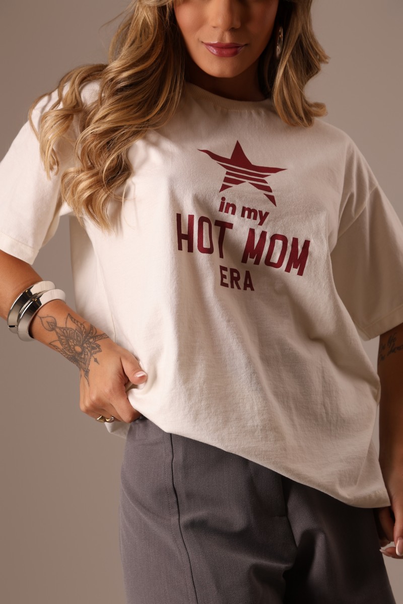 CAMISETA HOT MOM ERA 