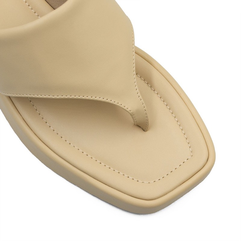 Tamanco Flat Form Dedo Isadora Creme