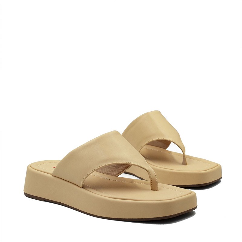 Tamanco Flat Form Dedo Isadora Creme