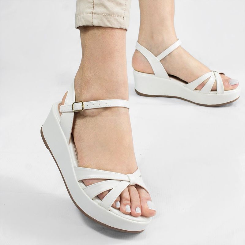 Sandália Zatta Anabela Flat Alanis Off White