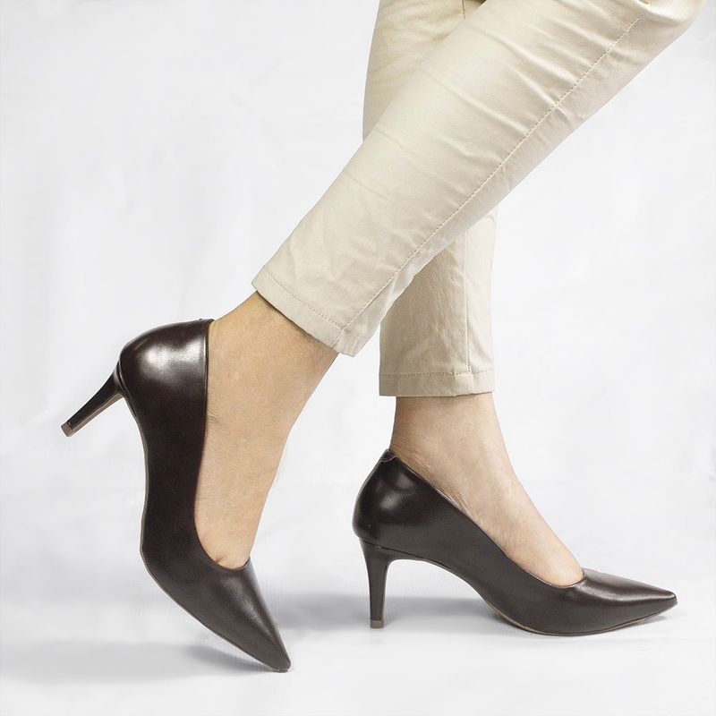 Scarpin Salto Baixo Bico Fino Lolita Marrom