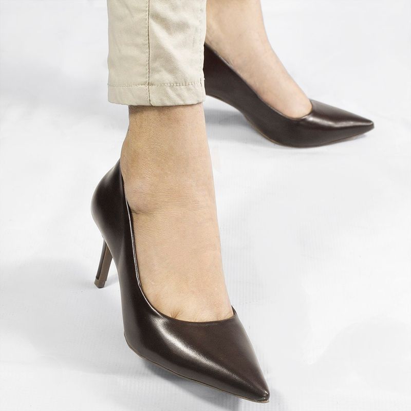 Scarpin Salto Baixo Bico Fino Lolita Marrom