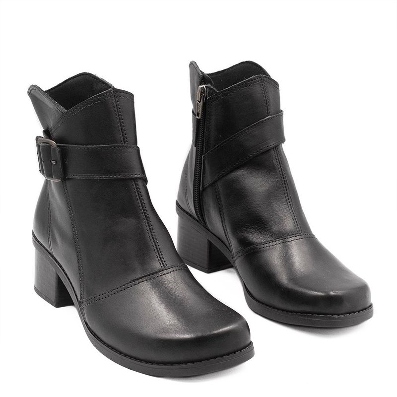 Bota Zatta Coturno Couro Fivela Margarete Preta